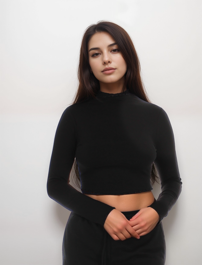 Lettuce Trim Long Sleeve Crop Top